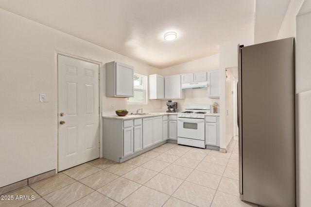 6401 S 4TH Avenue, Phoenix, AZ 85041