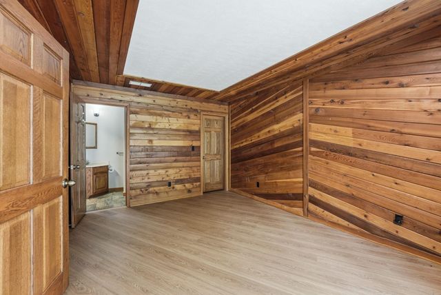 215 Lane 100 Pine Canyon Lk, Angola, IN 46703