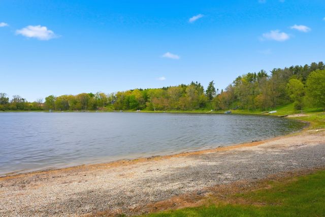 215 Lane 100 Pine Canyon Lk, Angola, IN 46703
