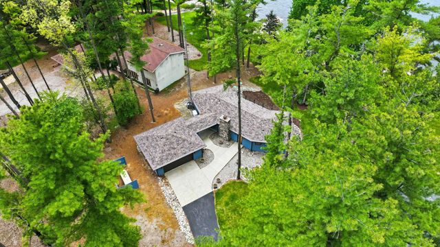 215 Lane 100 Pine Canyon Lk, Angola, IN 46703