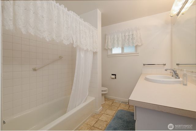 5330 77th Place NE, Marysville, WA 98270