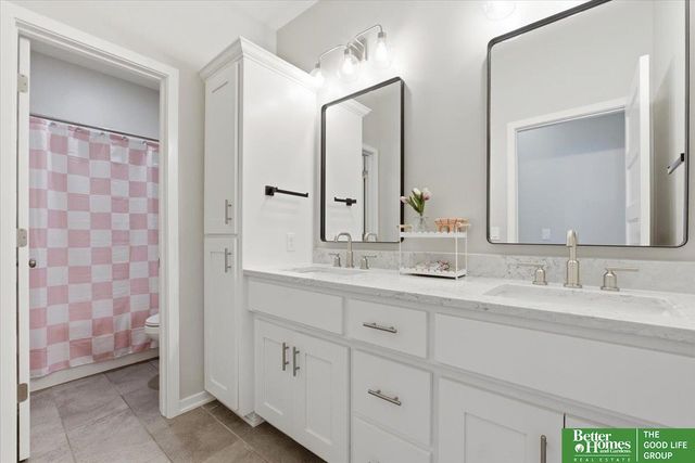 10360 S 103 Street, Papillion, NE 68046
