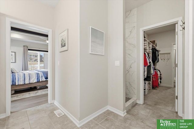 10360 S 103 Street, Papillion, NE 68046