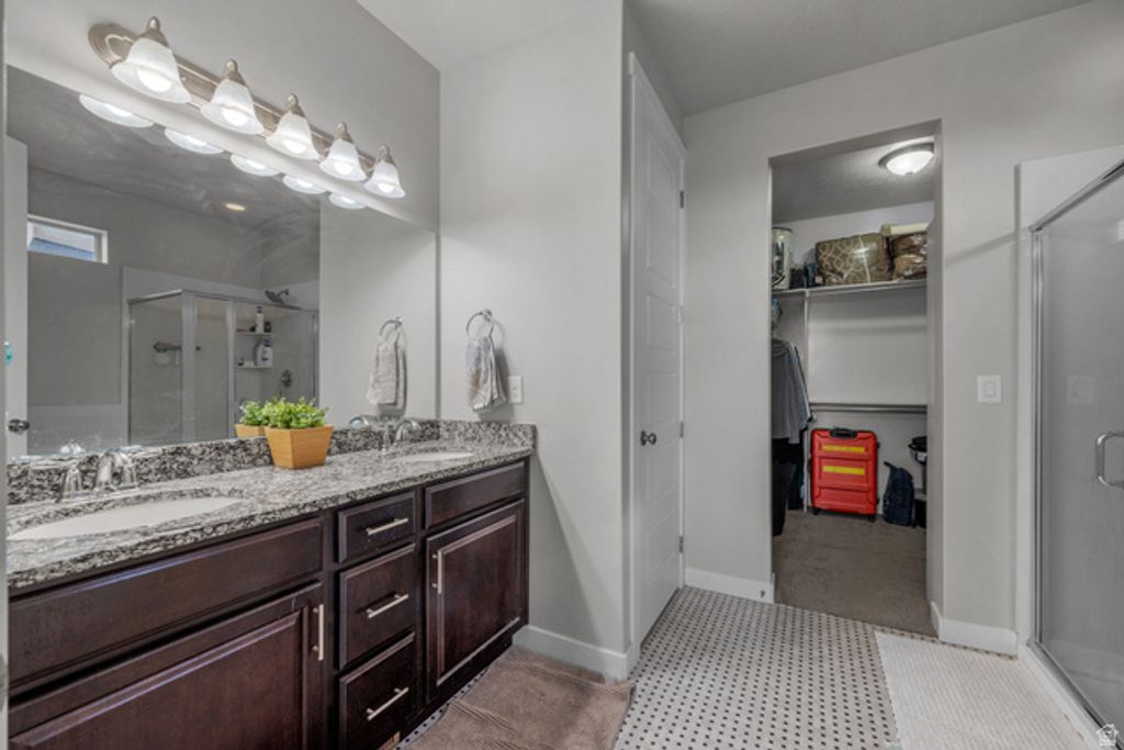 Image 12 of property listing at 347 N MAPLE SHADE LN, Lindon, UT 84042