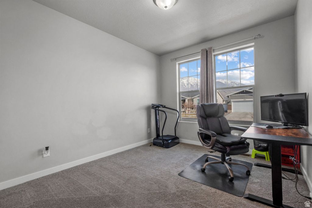 Image 15 of property listing at 347 N MAPLE SHADE LN, Lindon, UT 84042