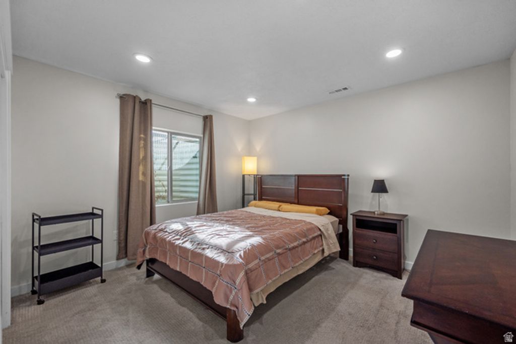 Image 27 of property listing at 347 N MAPLE SHADE LN, Lindon, UT 84042