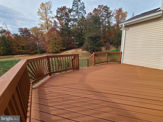 3746 KATIE PL, Triangle, VA 22172