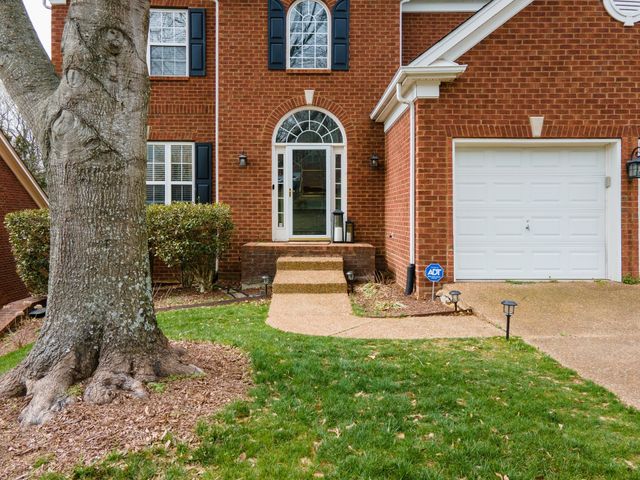 212 Sterling Oaks Pl, Brentwood, TN 37027