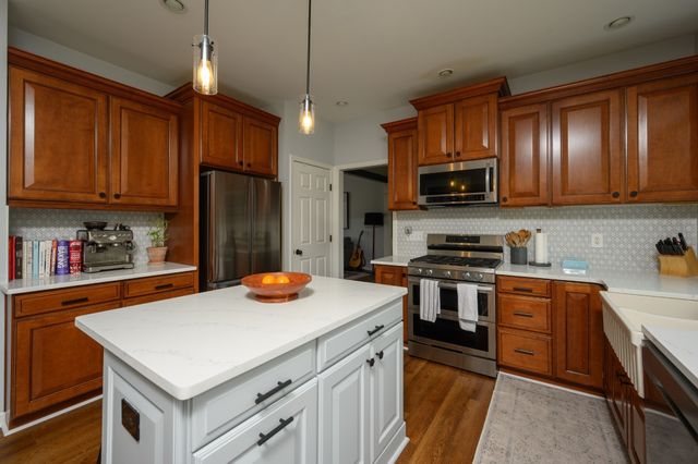 212 Sterling Oaks Pl, Brentwood, TN 37027