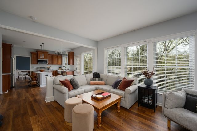 212 Sterling Oaks Pl, Brentwood, TN 37027