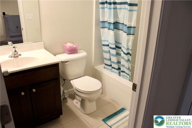 260 Snapdragon, Upper Macungie Twp, PA 18104