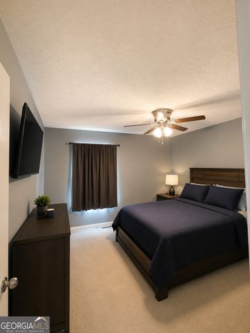 124 Heathrow Drive, Riverdale, GA 30274