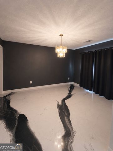 124 Heathrow Drive, Riverdale, GA 30274