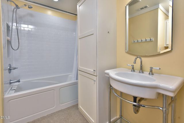 2487 Glencoe Street, Burlington, NC 27217