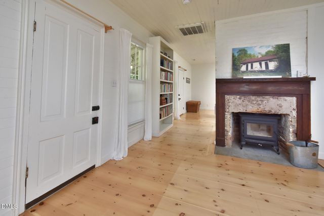 2487 Glencoe Street, Burlington, NC 27217