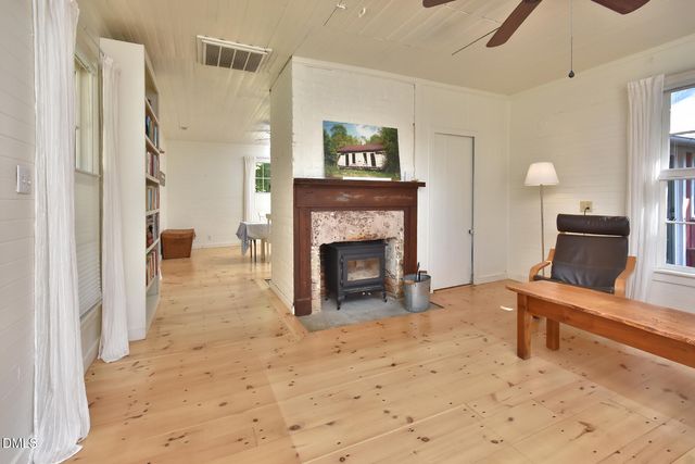 2487 Glencoe Street, Burlington, NC 27217