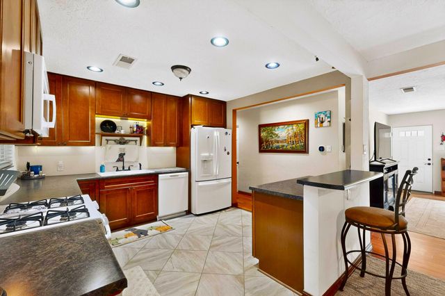 2315 Inez Drive NE, Albuquerque, NM 87110