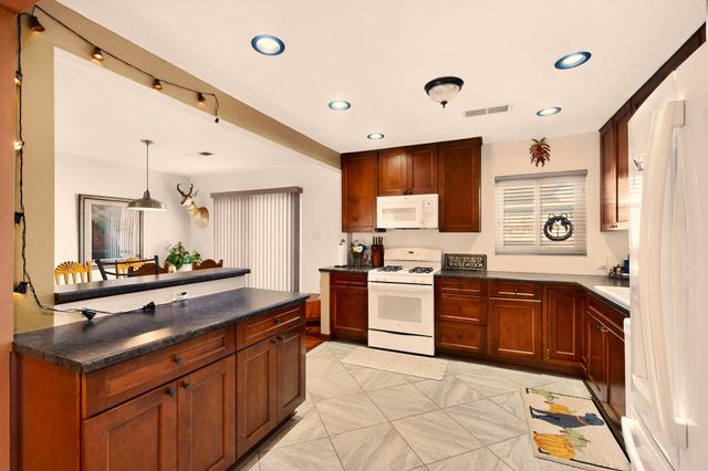 2315 Inez Drive NE, Albuquerque, NM 87110