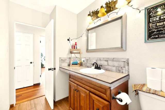 2315 Inez Drive NE, Albuquerque, NM 87110