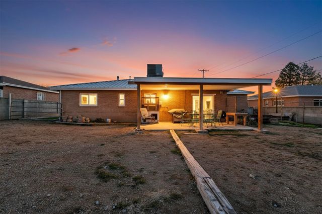 2315 Inez Drive NE, Albuquerque, NM 87110