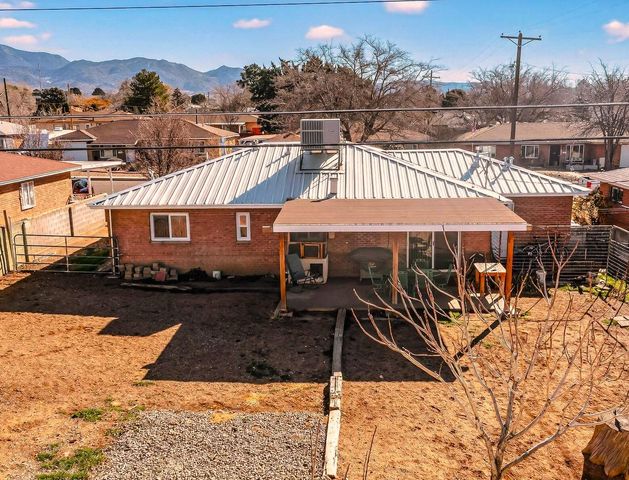 2315 Inez Drive NE, Albuquerque, NM 87110