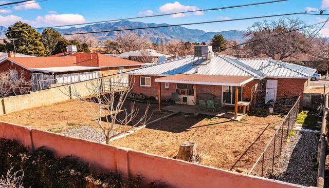 2315 Inez Drive NE, Albuquerque, NM 87110