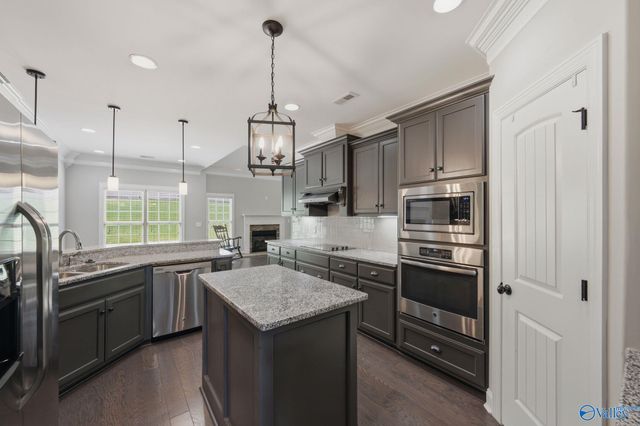 214 Legendwood Drive NW, Madison, AL 35757