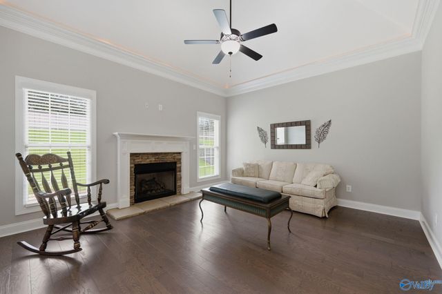 214 Legendwood Drive NW, Madison, AL 35757