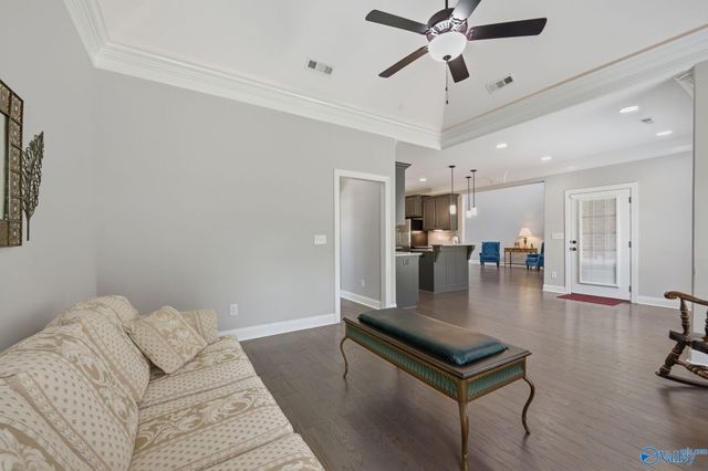 214 Legendwood Drive NW, Madison, AL 35757
