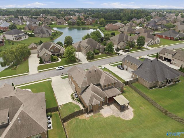 214 Legendwood Drive NW, Madison, AL 35757