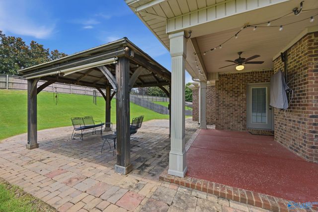 214 Legendwood Drive NW, Madison, AL 35757