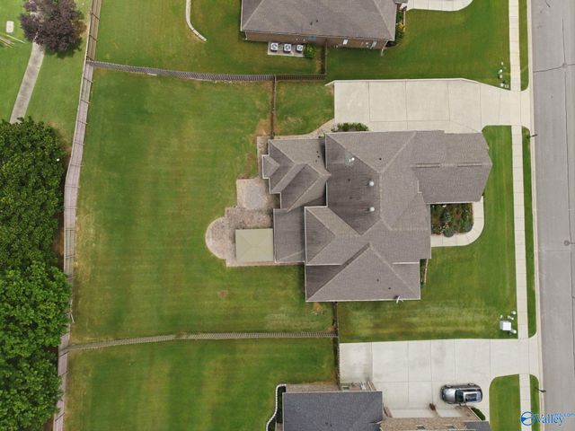 214 Legendwood Drive NW, Madison, AL 35757