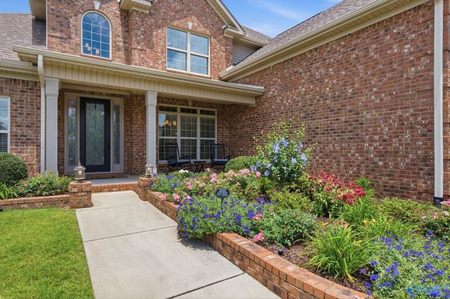 214 Legendwood Drive NW, Madison, AL 35757