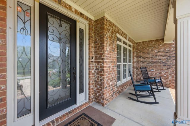 214 Legendwood Drive NW, Madison, AL 35757