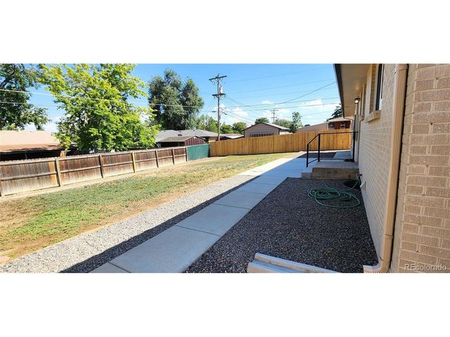 6520 Xavier Ct, Arvada, CO 80003