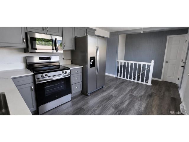 6520 Xavier Ct, Arvada, CO 80003