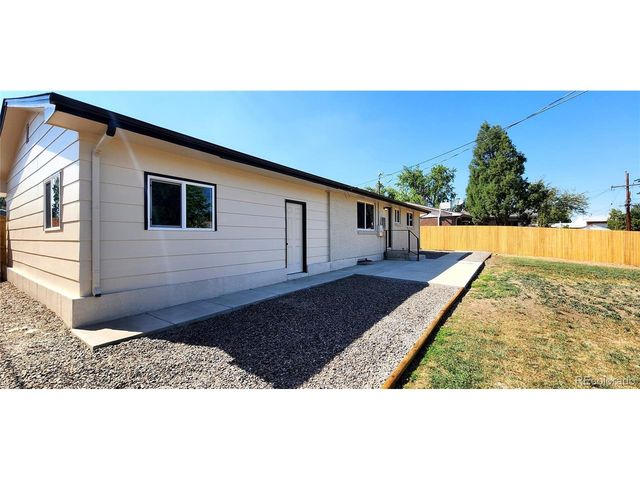 6520 Xavier Ct, Arvada, CO 80003