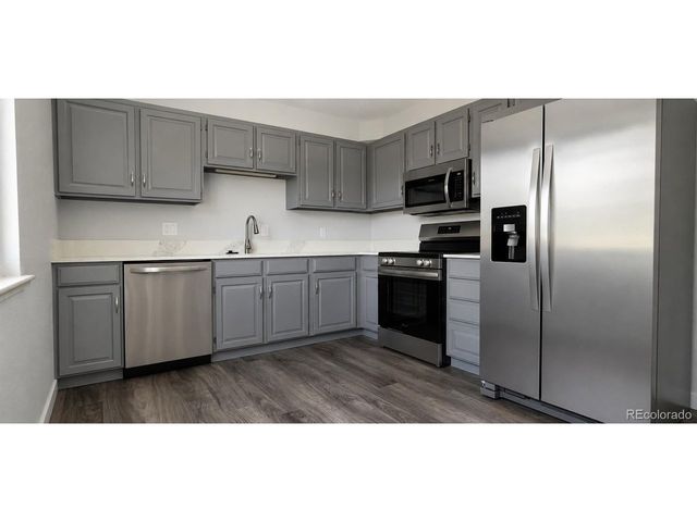6520 Xavier Ct, Arvada, CO 80003