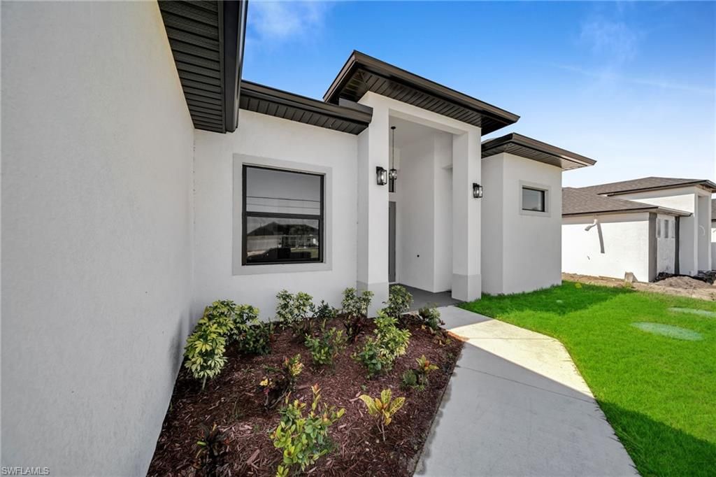 318 NW 9th ST, CAPE CORAL, FL 33993 — photo 3