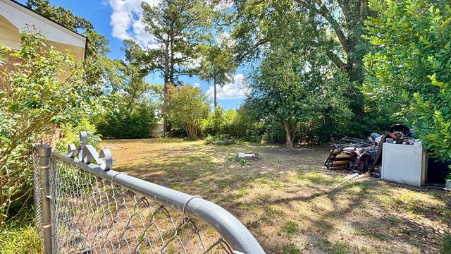 1723 Montrose Drive, Tyler, TX 75701