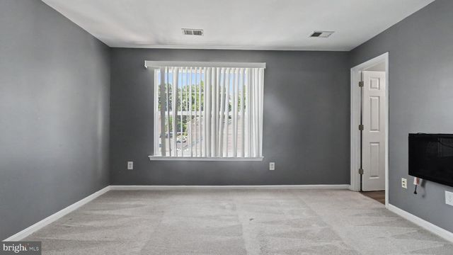 902 VAUXHALL, Hyattsville, MD 20785