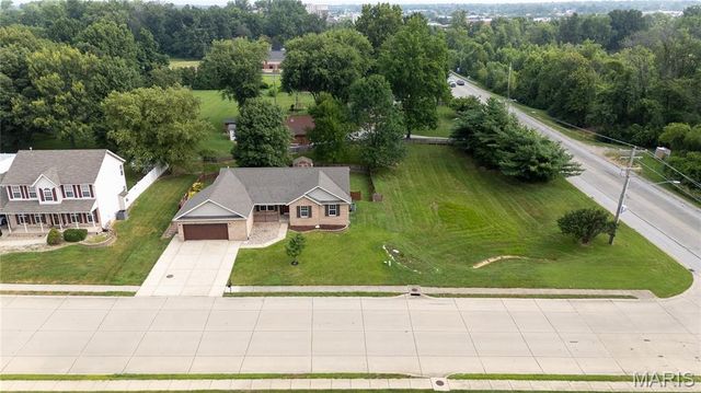 2763 Cascade Lake Drive, Shiloh, IL 62221