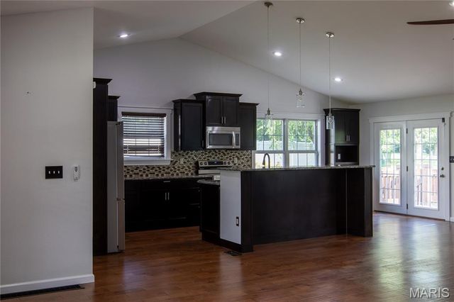 2763 Cascade Lake Drive, Shiloh, IL 62221