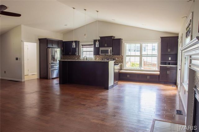 2763 Cascade Lake Drive, Shiloh, IL 62221