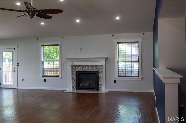 2763 Cascade Lake Drive, Shiloh, IL 62221