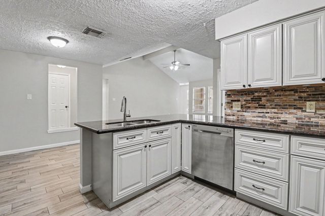 2909 Mariner Drive, League City, TX 77573