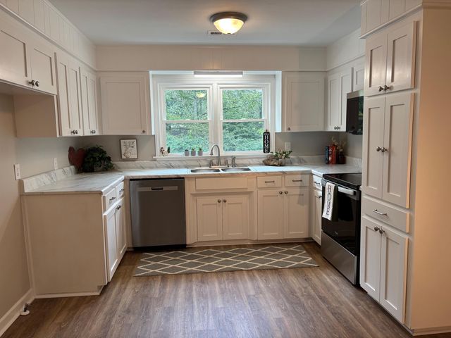822 Floyd Road Extension, Spartanburg, SC 29333