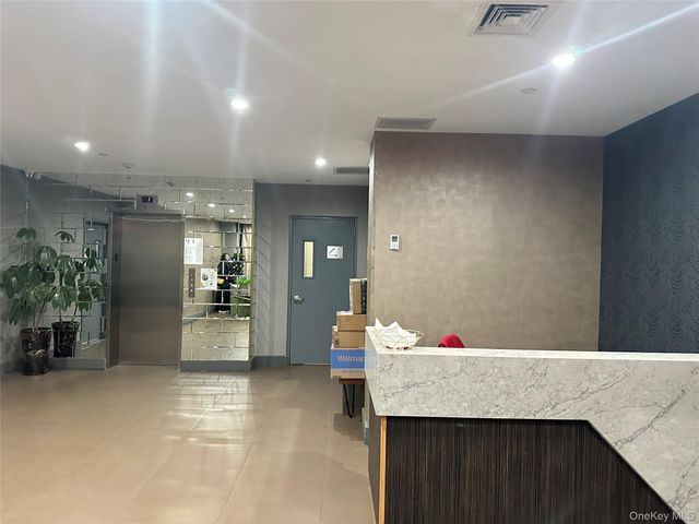 2705 41st Avenue 2D, Long Island City, NY 11101