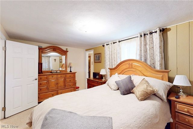 2711 Whitehaven Boulevard, Steubenville, OH 43952