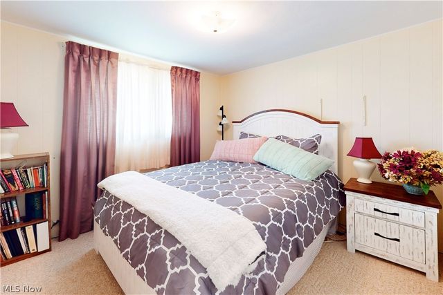 2711 Whitehaven Boulevard, Steubenville, OH 43952